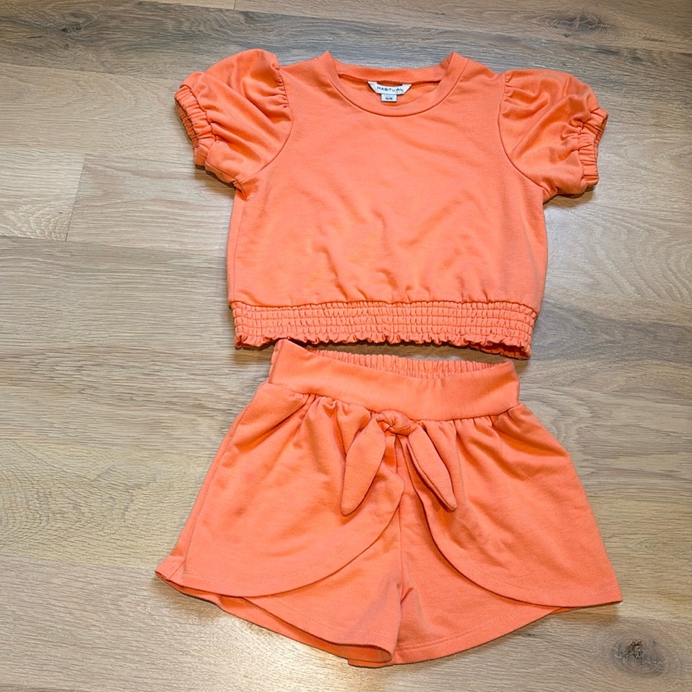 Habitual Kids Little Girl's Orange Puff-Sleeve Short Set Size 5/6